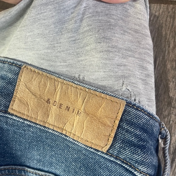 H&M Maternity Jean - Picture 3 of 5